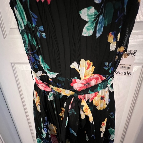 Kensie Halter Dress, Size 12, Never Worn, Black w/ Vibrant Florals - Picture 12 of 16